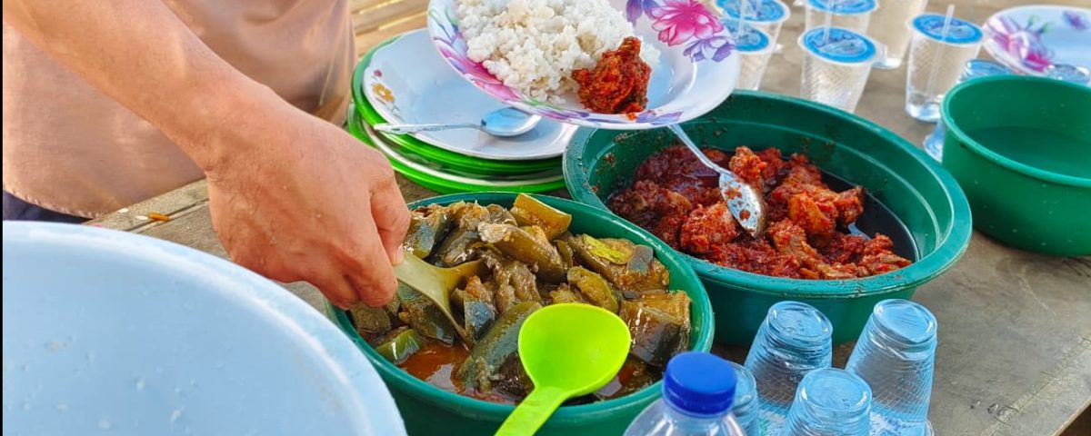 Makan Siang di Benua Raja